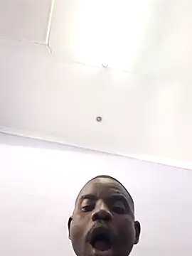 Snapshot of KwaneleK1 chatting on October 6, 2025, 8:37 am KwaneleK1 online show from October 6, 2025, 8:37 am