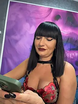 Snapshot of MysticCleo chatting on August 5, 2026, 7:41 pm MysticCleo online show from August 5, 2026, 7:41 pm