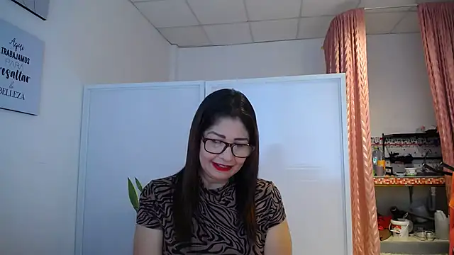 Manuela lara  online show from January 15, 2026, 2:53 pm