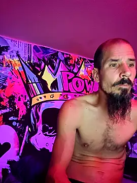 Ti-Pig online show from October 17, 2025, 1:09 am
