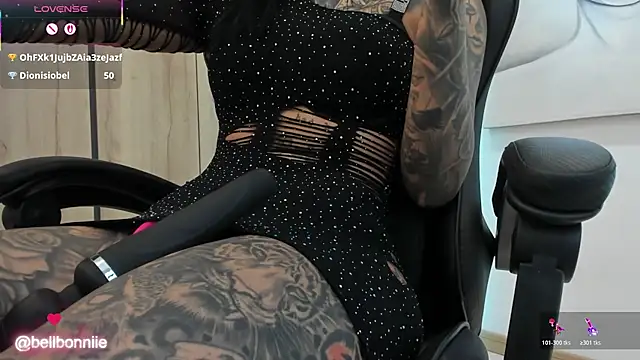 Snapshot of belllbonniie chatting on October 21, 2025, 5:56 pm belllbonniie online show from October 21, 2025, 5:56 pm