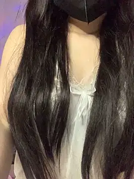 swallow-nice online show from November 24, 2025, 3:56 pm