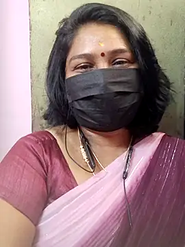 Snapshot of Tamil_Azhaghi25 chatting on July 4, 2026, 4:41 am Tamil Azhaghi25 online show from July 4, 2026, 4:41 am