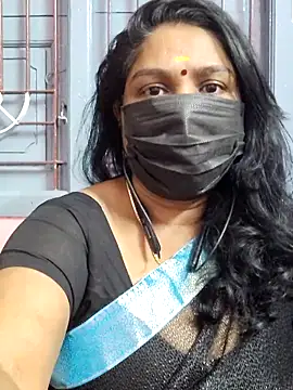 Snapshot of Tamil_Azhaghi25 chatting on December 2, 2025, 6:31 pm Tamil Azhaghi25 online show from December 2, 2025, 6:31 pm