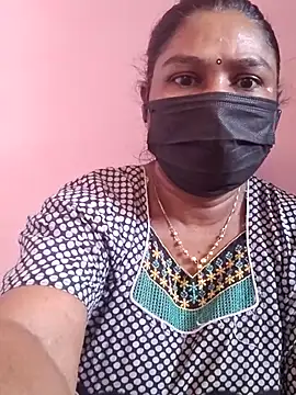 Snapshot of Tamil_Azhaghi25 chatting on October 2, 2025, 5:44 am Tamil Azhaghi25 online show from October 2, 2025, 5:44 am