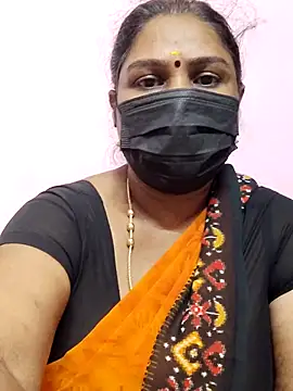 Snapshot of Tamil_Azhaghi25 chatting on October 21, 2025, 5:23 pm Tamil Azhaghi25 online show from October 21, 2025, 5:23 pm