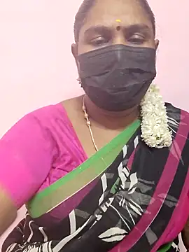 Snapshot of Tamil_Azhaghi25 chatting on October 14, 2025, 5:24 pm Tamil Azhaghi25 online show from October 14, 2025, 5:24 pm