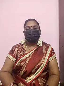 Snapshot of Tamil_Azhaghi25 chatting on October 6, 2025, 4:41 pm Tamil Azhaghi25 online show from October 6, 2025, 4:41 pm