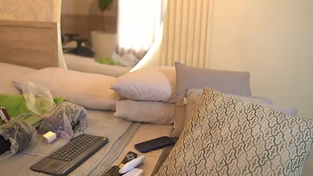 Tayler Kim online show from October 30, 2025, 7:00 pm