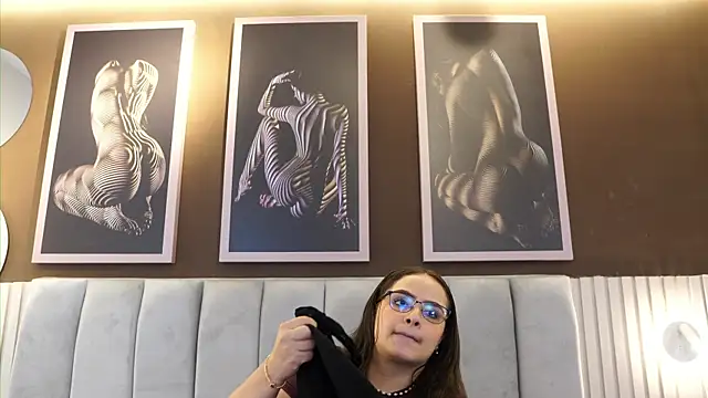 Tayler Kim online show from January 15, 2026, 6:44 pm