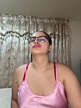 Tayler Kim online show from May 9, 2026, 6:55 pm