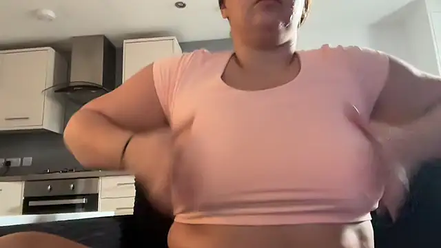 Lulumayxx online show from May 14, 2026, 12:13 pm