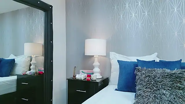 ZoeWilliis online show from January 9, 2026, 12:23 pm