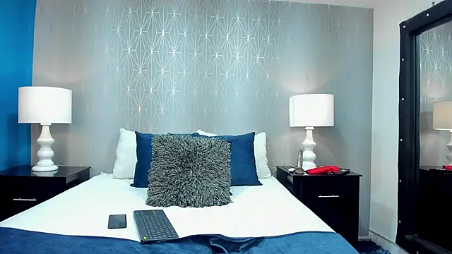 Snapshot of ZoeWilliis chatting on November 8, 2025, 1:58 pm ZoeWilliis online show from November 8, 2025, 1:58 pm