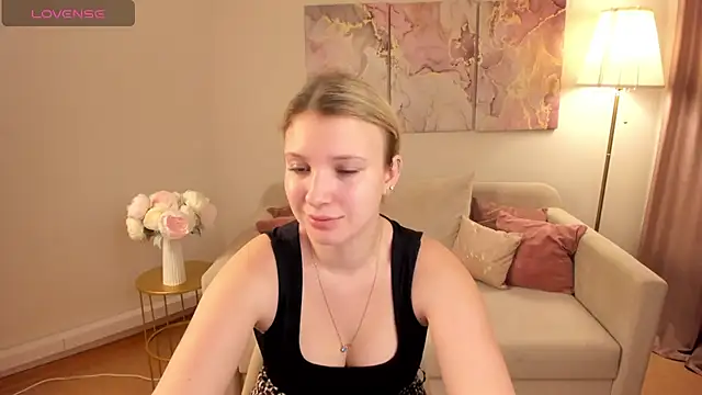 MilinaMorris online show from April 23, 2026, 9:49 pm