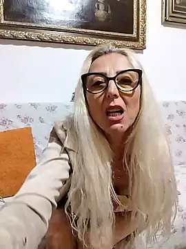  sexyBLONDE46  online show from May 21, 2026, 1:14 am