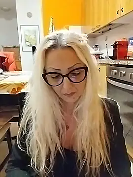 Snapshot of _sexyBLONDE46_ chatting on February 16, 2026, 2:10 am sexyBLONDE46 online show from February 16, 2026, 2:10 am