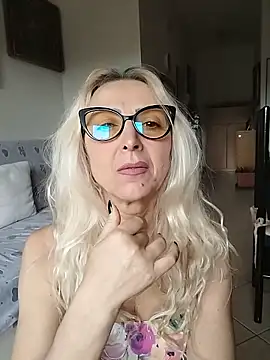 Snapshot of _sexyBLONDE46_ chatting on February 14, 2026, 11:21 am sexyBLONDE46 online show from February 14, 2026, 11:21 am