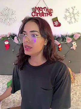 Snapshot of Im_Lyan chatting on December 17, 2025, 3:28 pm Im Lyan online show from December 17, 2025, 3:28 pm