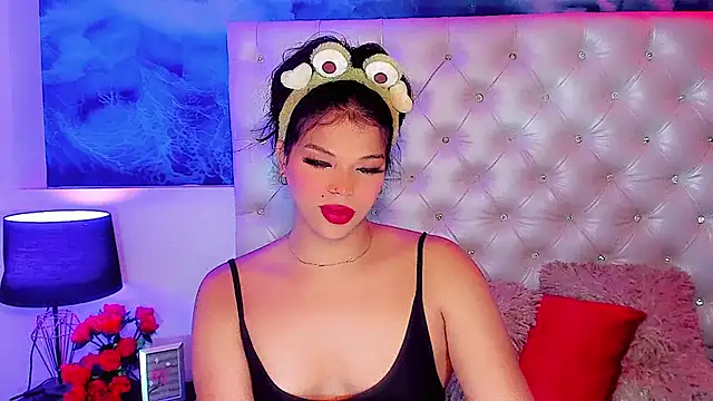 Valeria Swett  online show from February 22, 2026, 8:43 pm