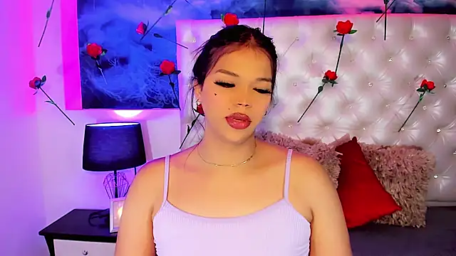 Valeria Swett  online show from February 19, 2026, 9:01 pm