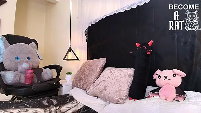 IvyBelle  online show from June 3, 2026, 2:33 pm