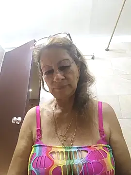 MaryLunne online show from February 18, 2026, 11:34 pm