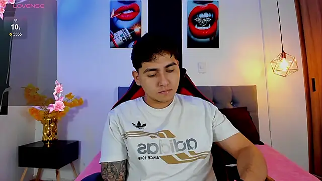 Snapshot of Nicolas_James_Sc chatting on September 24, 2025, 1:39 pm Nicolas James Sc online show from September 24, 2025, 1:39 pm