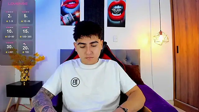 Snapshot of Nicolas_James_Sc chatting on September 16, 2025, 1:56 pm Nicolas James Sc online show from September 16, 2025, 1:56 pm