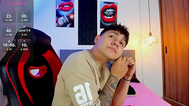 Snapshot of Nicolas_James_Sc chatting on September 9, 2025, 2:48 pm Nicolas James Sc online show from September 9, 2025, 2:48 pm