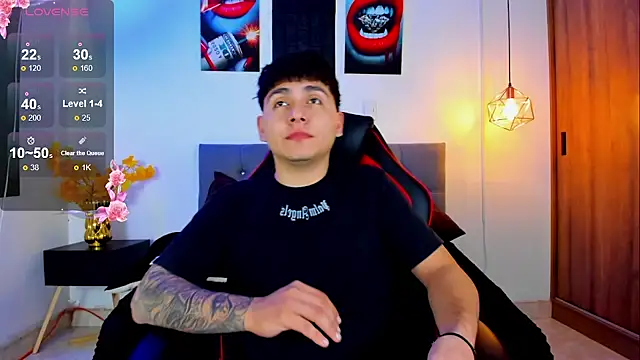 Snapshot of Nicolas_James_Sc chatting on November 11, 2025, 1:28 pm Nicolas James Sc online show from November 11, 2025, 1:28 pm