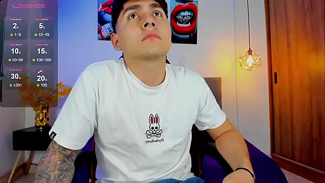 Snapshot of Nicolas_James_Sc chatting on September 17, 2025, 1:57 pm Nicolas James Sc online show from September 17, 2025, 1:57 pm