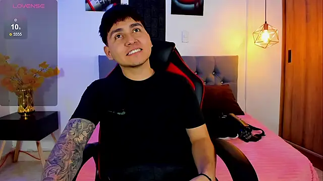 Snapshot of Nicolas_James_Sc chatting on September 25, 2025, 4:57 pm Nicolas James Sc online show from September 25, 2025, 4:57 pm