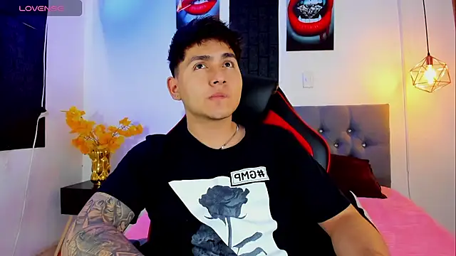 Snapshot of Nicolas_James_Sc chatting on September 23, 2025, 2:46 pm Nicolas James Sc online show from September 23, 2025, 2:46 pm