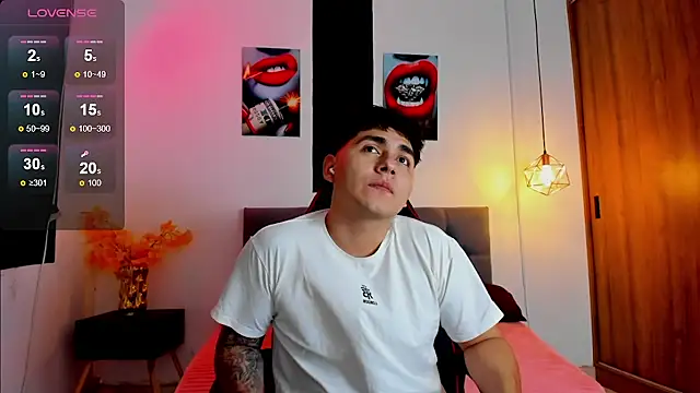 Snapshot of Nicolas_James_Sc chatting on December 5, 2025, 1:43 pm Nicolas James Sc online show from December 5, 2025, 1:43 pm