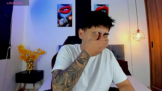 Snapshot of Nicolas_James_Sc chatting on September 29, 2025, 2:23 pm Nicolas James Sc online show from September 29, 2025, 2:23 pm