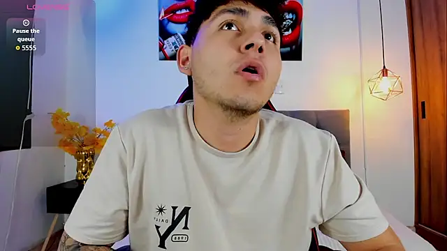 Snapshot of Nicolas_James_Sc chatting on October 3, 2025, 1:45 pm Nicolas James Sc online show from October 3, 2025, 1:45 pm