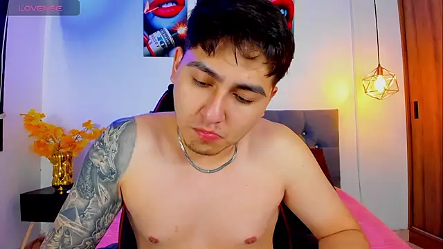 Snapshot of Nicolas_James_Sc chatting on November 26, 2025, 1:44 pm Nicolas James Sc online show from November 26, 2025, 1:44 pm