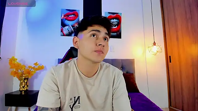 Snapshot of Nicolas_James_Sc chatting on September 15, 2025, 1:55 pm Nicolas James Sc online show from September 15, 2025, 1:55 pm