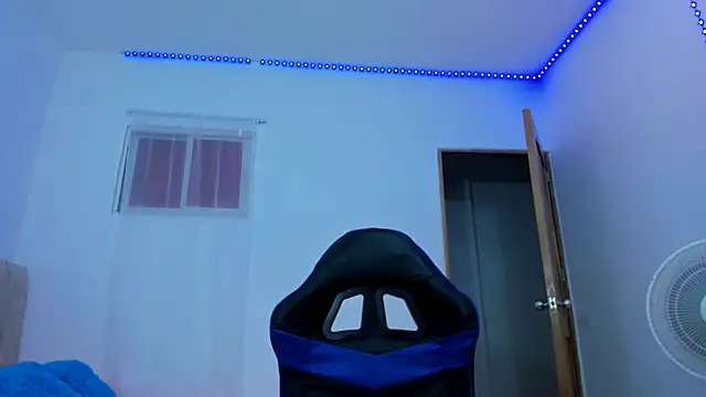 Snapshot of magic_mike_26 chatting on September 13, 2025, 9:53 am magic mike 26 online show from September 13, 2025, 9:53 am