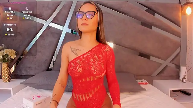 Snapshot of miia_reeves_ chatting on November 28, 2025, 12:05 pm miia reeves online show from November 28, 2025, 12:05 pm