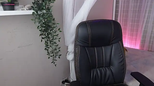 Mystic blue online show from November 20, 2025, 12:50 pm