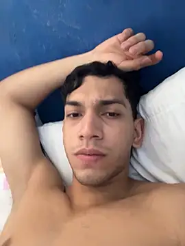 Andres-Andrea1922 online show from September 10, 2025, 5:12 pm