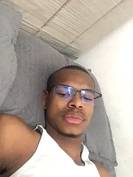 criss zuri online show from December 14, 2025, 11:49 am