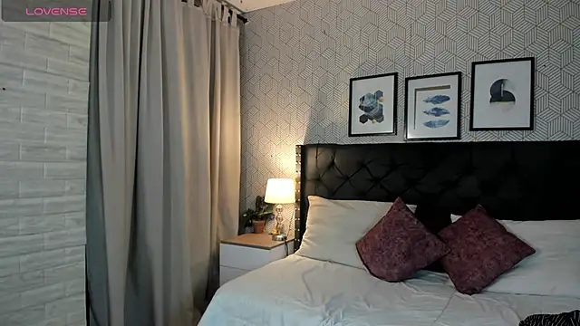 sophie  blare online show from April 15, 2026, 7:58 pm