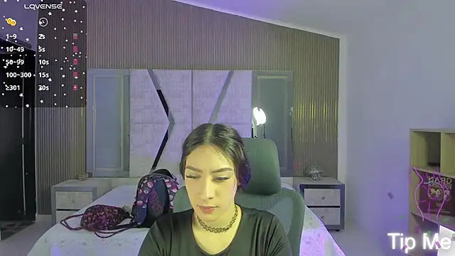 AlliceCopper online show from September 24, 2025, 2:12 pm