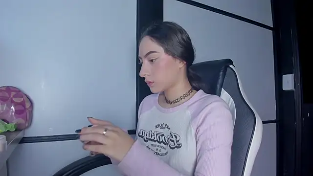 AlliceCopper online show from September 13, 2025, 12:27 pm