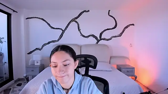 AlliceCopper online show from September 9, 2025, 12:58 pm