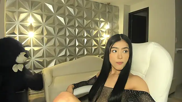 zoerouse  online show from November 28, 2025, 8:09 pm