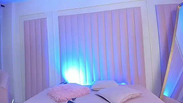 Snapshot of milaowens chatting on October 25, 2025, 10:47 am milaowens online show from October 25, 2025, 10:47 am